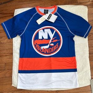 NEW w/ TAGS New York Islanders NHL tee shirt